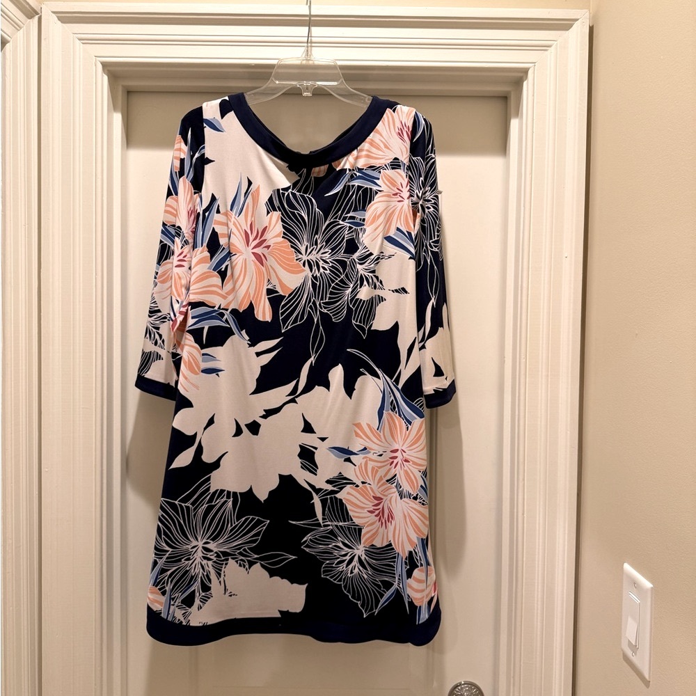 EUC-Vince Camuto Navy Floral Dress